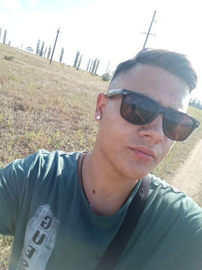  ,   Erik, 23 ,   ,   , c 