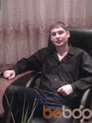  ,   Viktor, 44 ,   