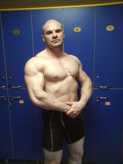  ,   Tibald, 42 ,   