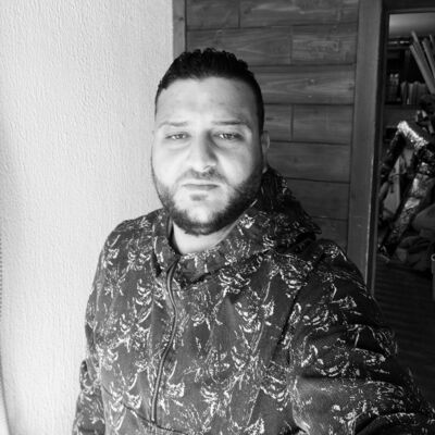  ,   Loay, 35 ,   ,   