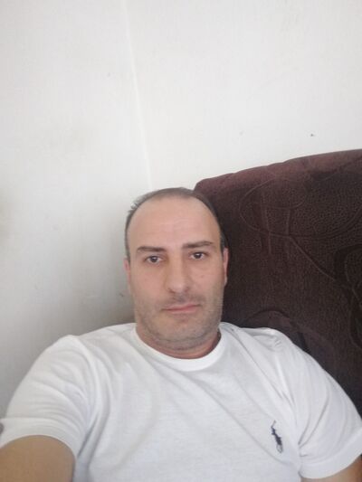  ,   Artur, 47 ,   ,   , c 