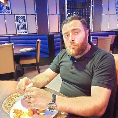  ,   Eduardo, 43 ,   