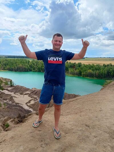  ,   Anton, 39 ,   ,   