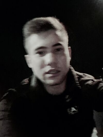  ,   Valentin, 22 ,     , c 