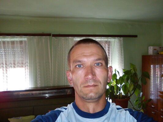  ,   Tintusz, 47 ,   