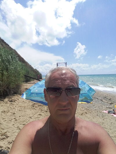  ,   Valeri, 61 ,     , c 