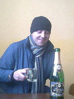  16204231  Artem frank, 37 ,    