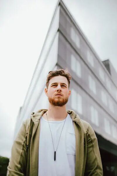  -,   , 22 ,   ,   