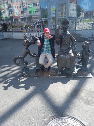  ,   Denis, 31 ,   ,   