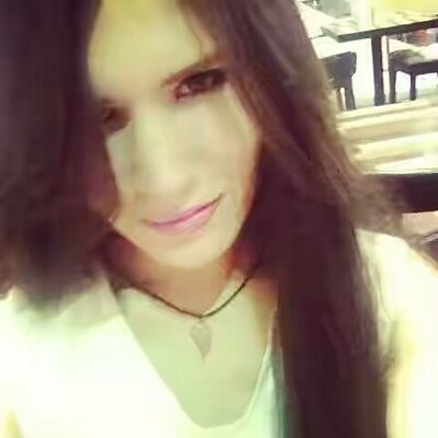  ,   Nikol ts, 32 ,   ,   , c 