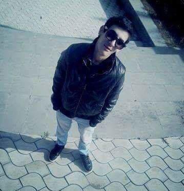  18637941  Artur, 27 ,    