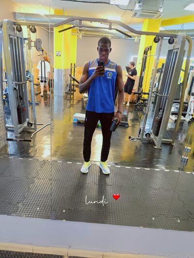  ,   Fallou, 23 ,   ,   