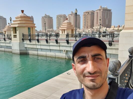  ,   Vaghinak, 42 ,  