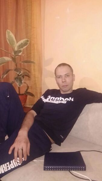   ,   Denis, 41 ,     , c , 