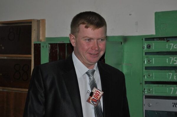  ,   Yuriu, 43 ,  