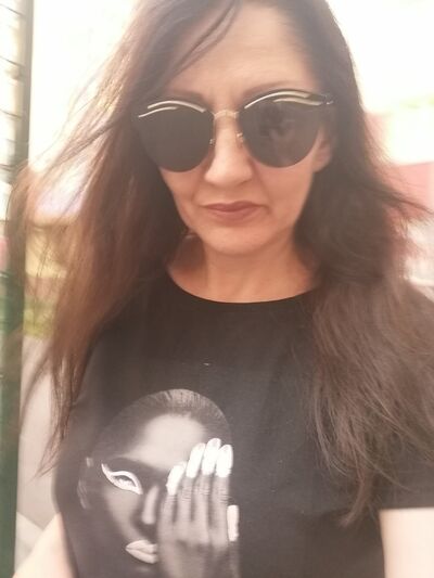  ,   Madonna, 58 ,     , c 