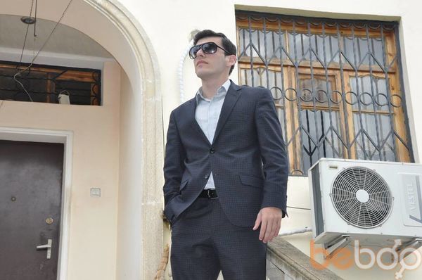  ,   Kanan, 33 ,   