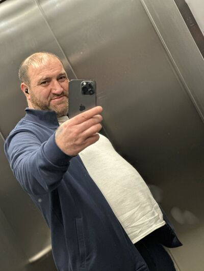  ,   Ruslan, 42 ,   ,   , 