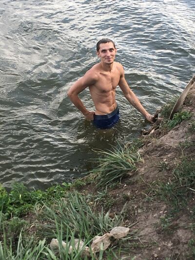  ,   Mikhail, 31 ,   ,   , c , 