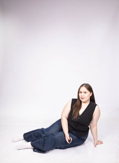  ,   Dinara, 19 ,     , c 