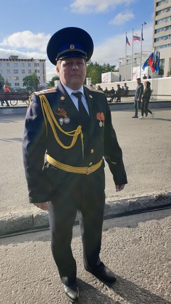  ,   Don, 42 ,   ,   , c , 