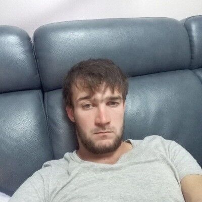  ,   Denis, 32 ,     , c 