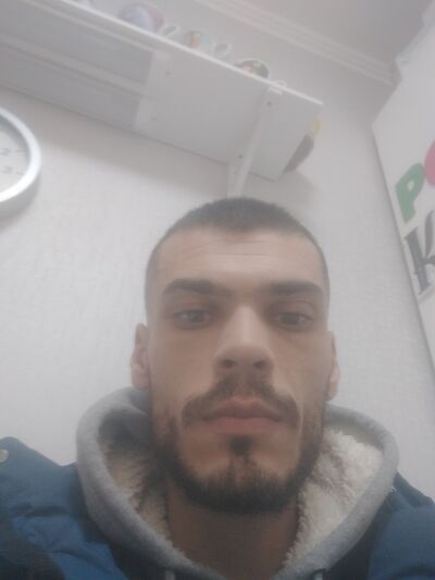  ,   Robert, 28 ,   ,   