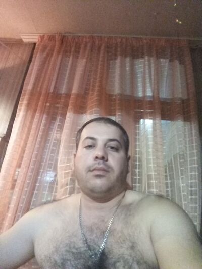  ,   Artur, 40 ,   ,   , c 