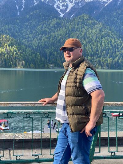  ,   Adem, 42 ,   ,   
