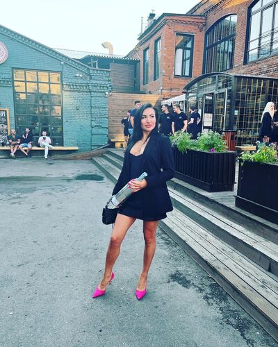  ,   Uliana, 38 ,   ,   , c 