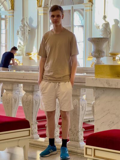  -,   Adam, 19 ,   ,   , c 