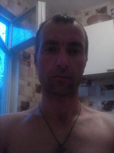  ,   Alecsei c, 38 ,  