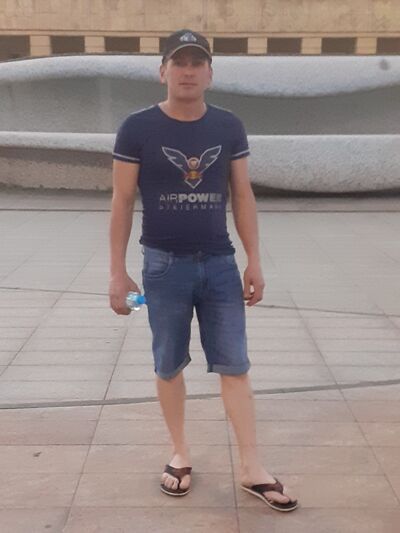  ,   Gevorg, 34 ,   ,   