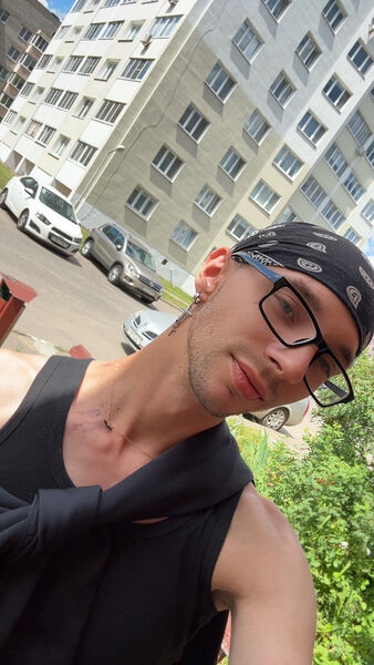  ,   Ilya, 24 ,   ,   