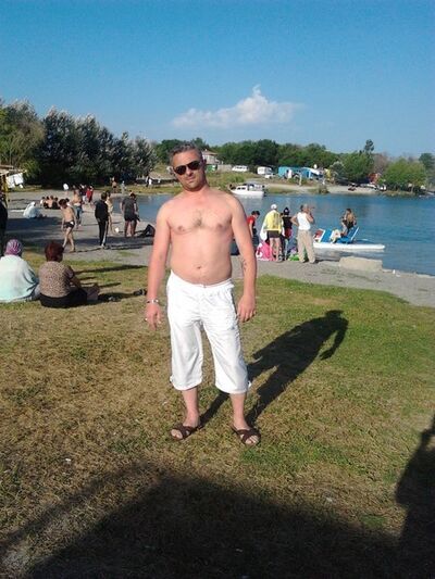  ,   Vahe, 47 ,   
