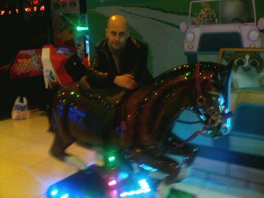  ,   Eduard, 52 ,   