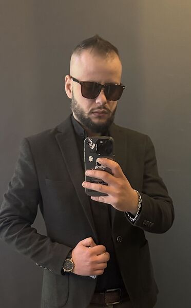  ,   Firas, 36 ,   ,   , c , 
