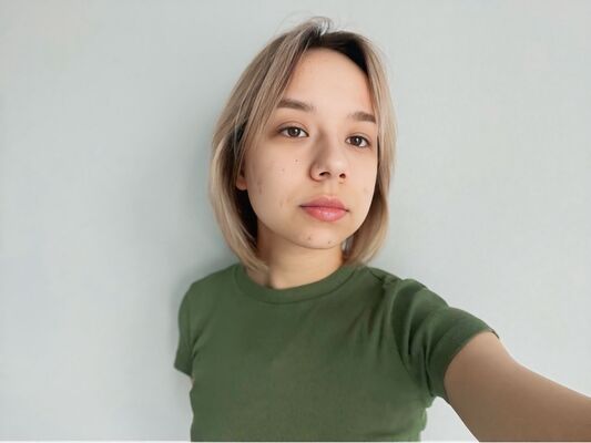 ,   Anna, 21 ,   ,   
