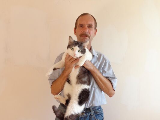  ,   Alex, 58 ,  