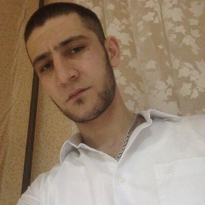  ,   Arsen, 32 ,   