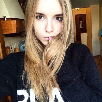  ,   Christina, 25 ,   ,   , c 