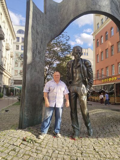  ,   Viktor, 64 ,     , c , 