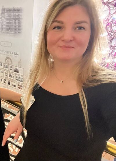  ,   Malina, 32 ,   ,   