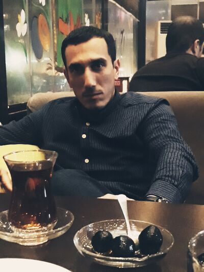  ,   Farid, 33 ,  