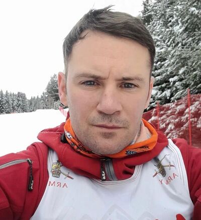  Frankfurt am Main,   James, 45 ,   ,   