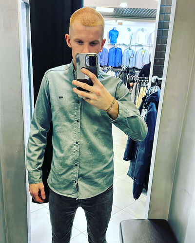  --,   , 25 ,     , c 