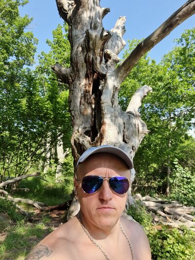  ,   Nikolai, 45 ,   ,   
