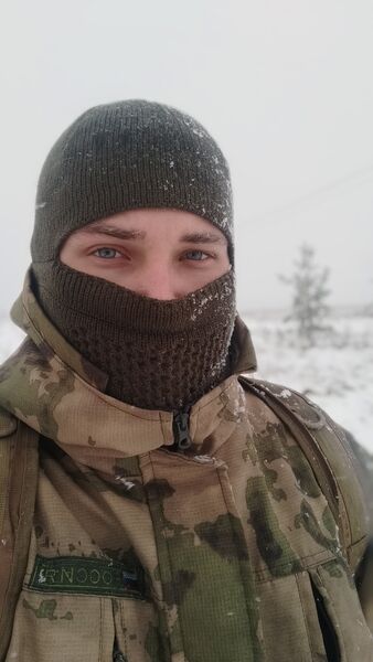  -,   Alexander, 27 ,     , c 