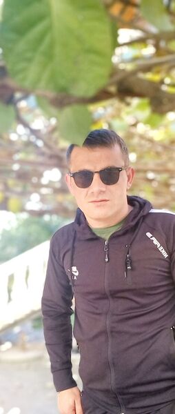  ,   Bacha, 33 ,   ,   