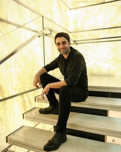  ,   Kiton, 39 ,   
